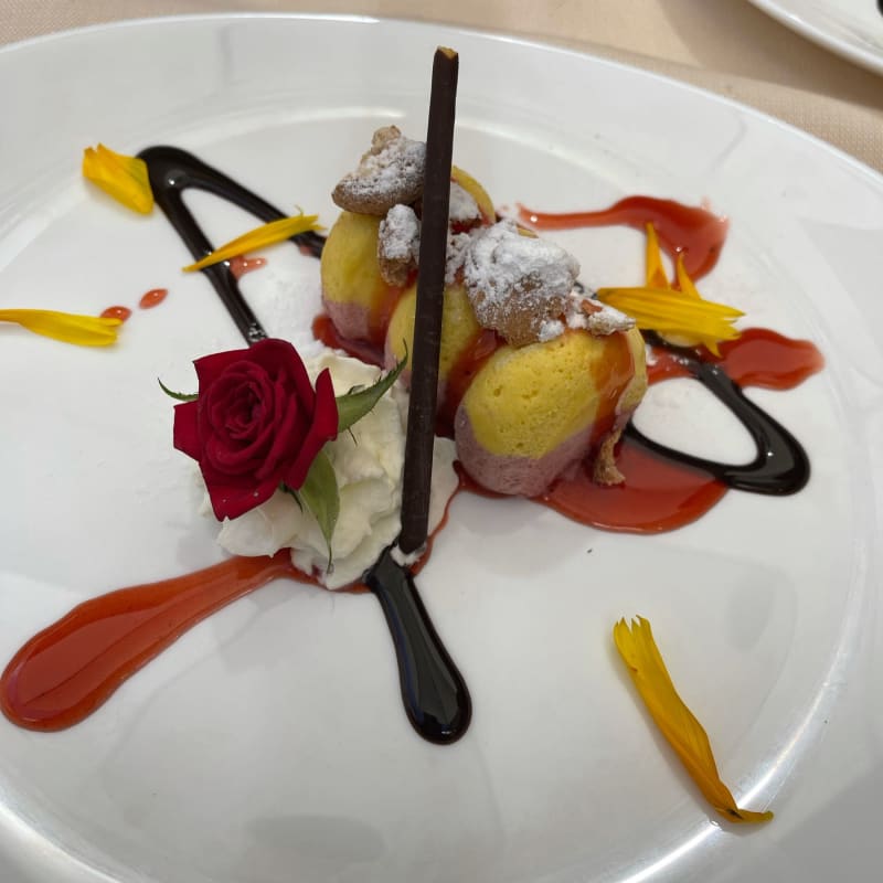 Semifreddo al Mango e Lampone con Fondente e Fragola - La Botte, Gradara