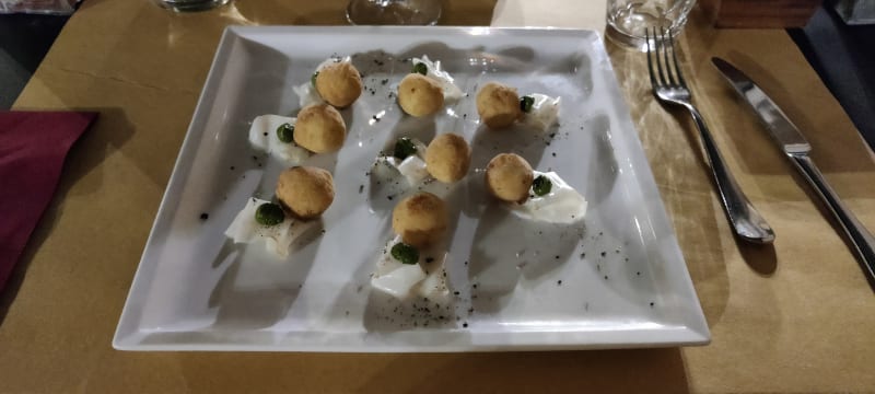 Frittelle di ceci, lardo di mora romagnola - Le Scodelle, Turin