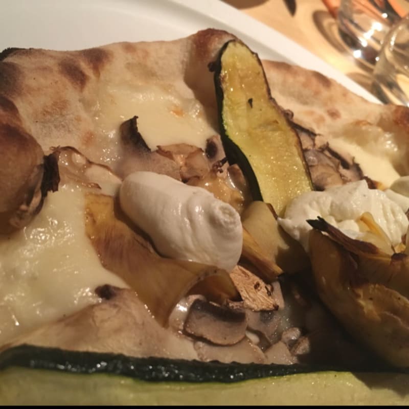 Pizza Ricotta, artichauts, courgettes, champignons - Sapori Pizzeria, Levallois-Perret