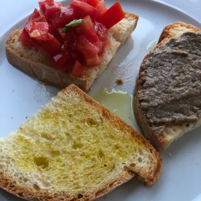 Tagliere di crostini e bruschette - I Sette Borghi