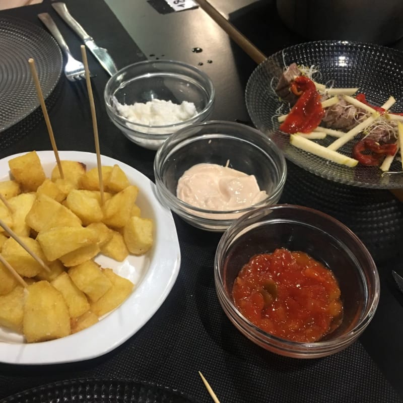 Patates bravas. Con tres salsas - La cuina d'en tikus