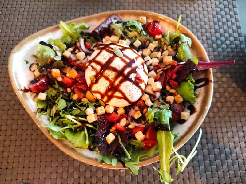 Salade : Burrata - Le Boostan, Bonneuil-sur-Marne