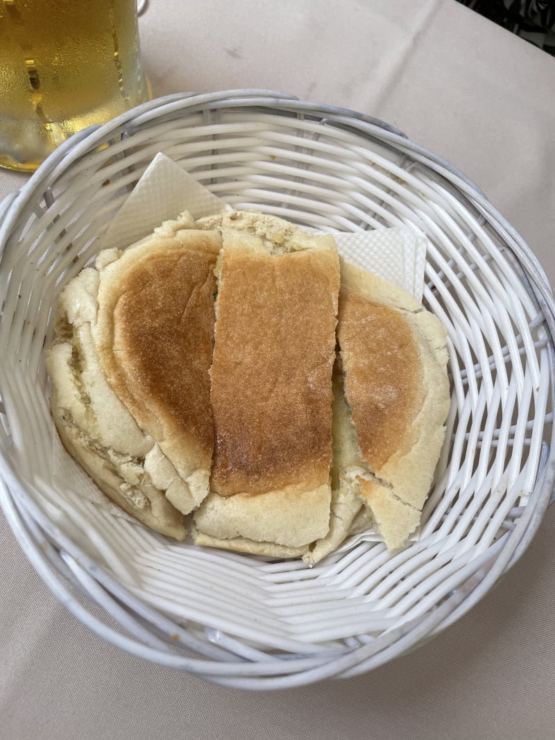 Bolo do caco (garlic bread) - NoitEscura, Funchal