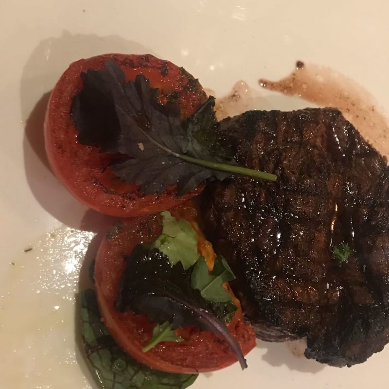 Steak with grilled tomatoes - la Vaca, Amsterdam