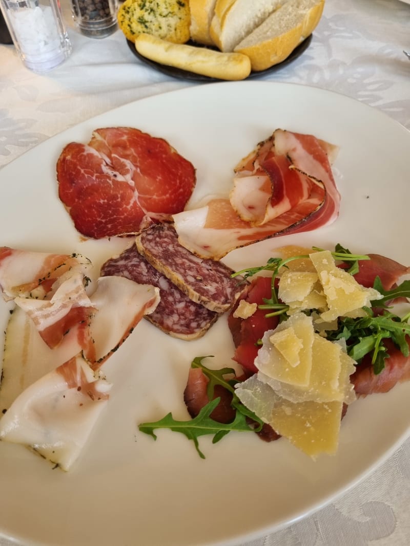 Affettati - Ristorante "Alla Pineta"