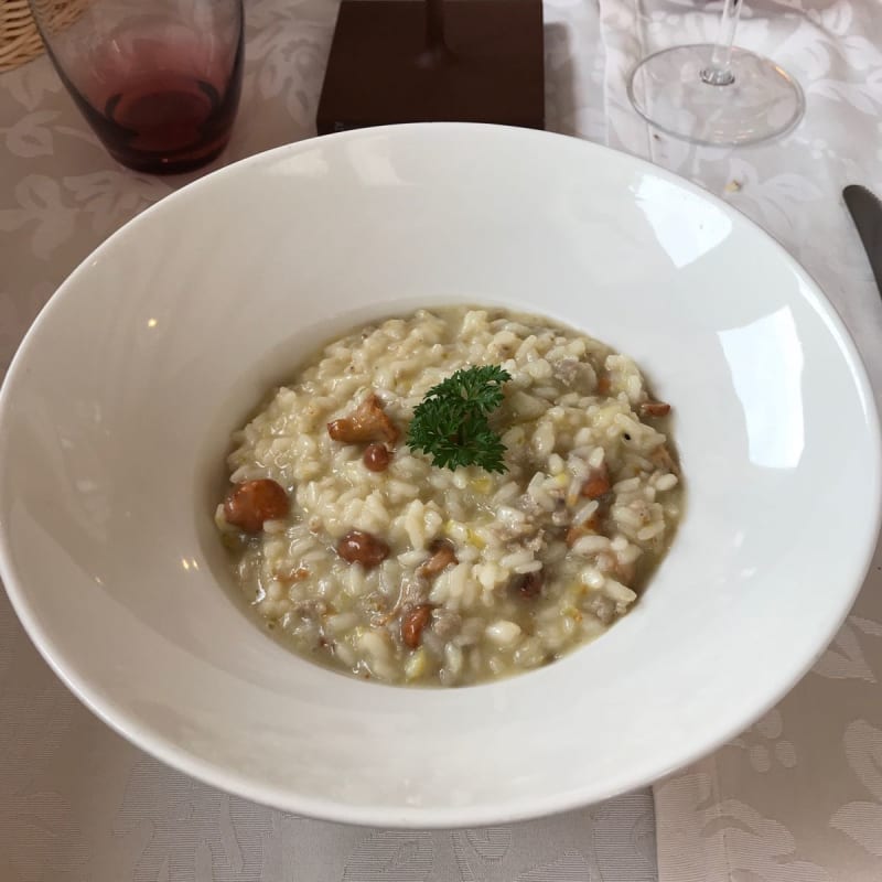 Risotto ai porri, salsiccia e finferli - Ristorante "Alla Pineta"