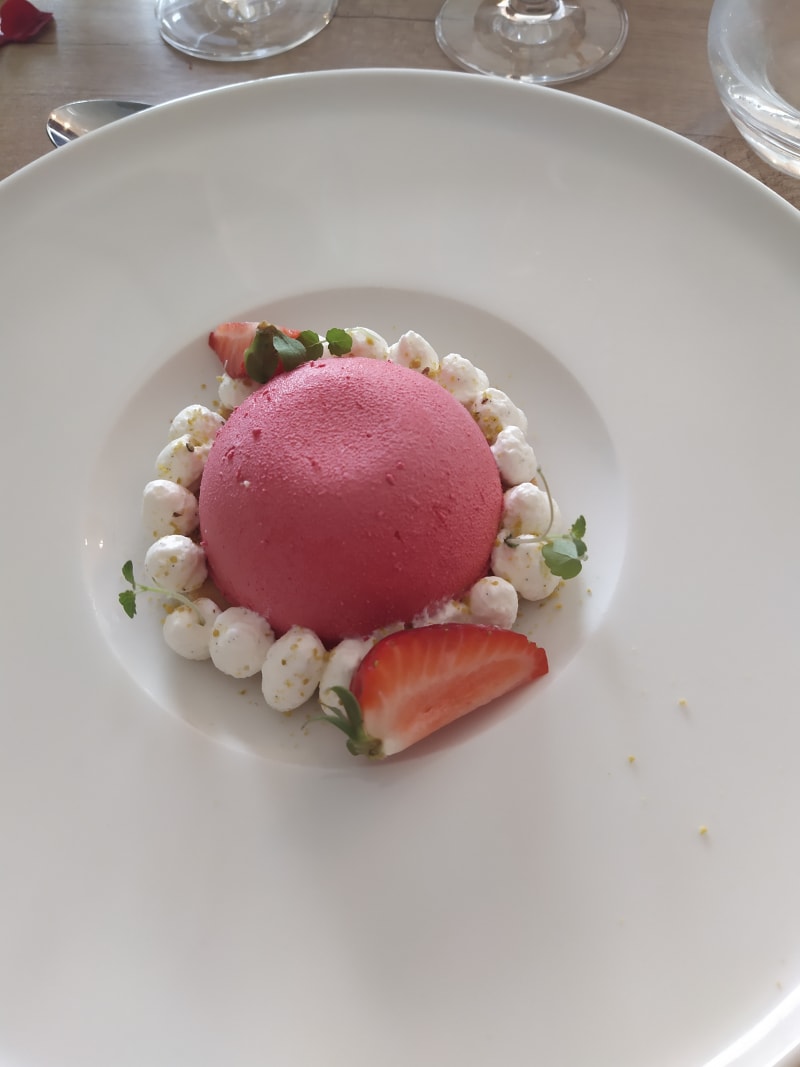 Dessert dôme fraises - Bistrot Gourmet, Gravelines