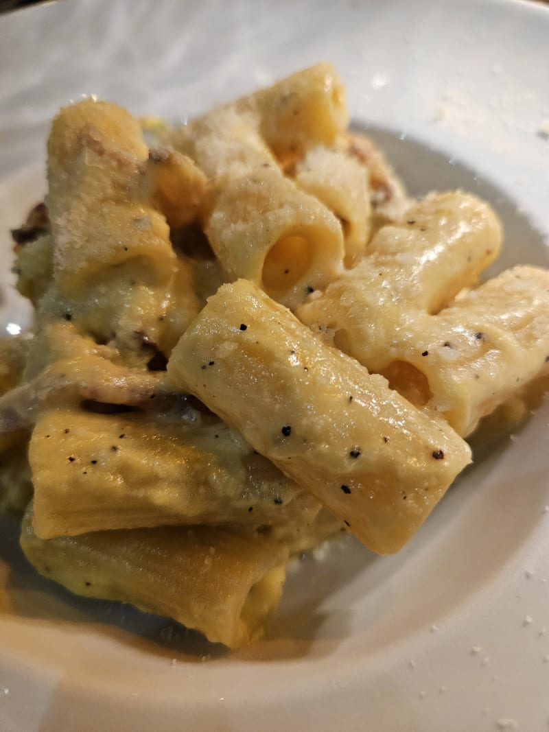 Rigatoni alla carbonara - Vaca Loca, Rome