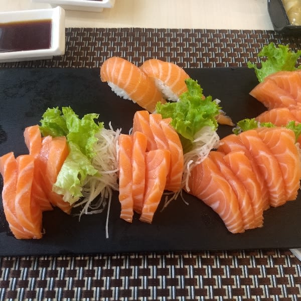 Sashimi di salmone - Jun Restaurant