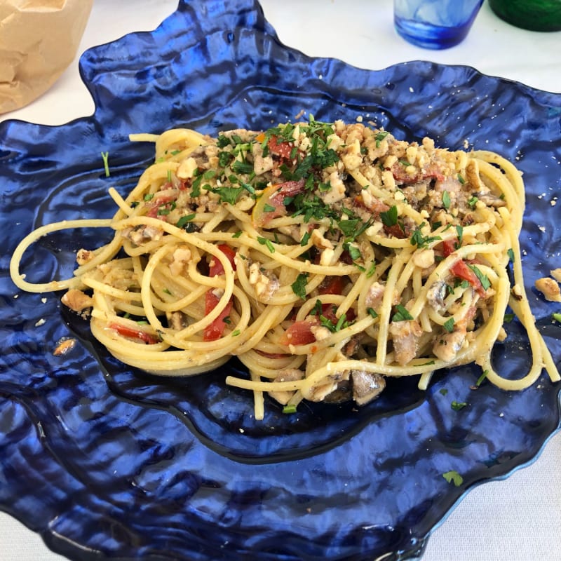 Spaghetto con alici, noci e colatura di alici  - La Cambusa