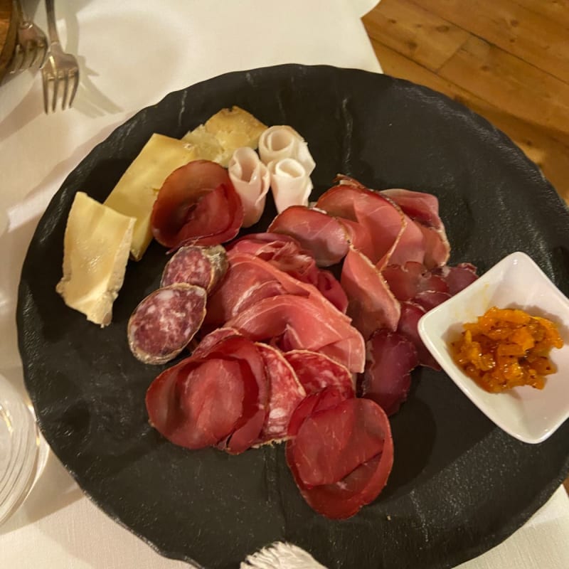 Tavolozza di tagliere e salumi con chatney di zucca - Baita dei Pini