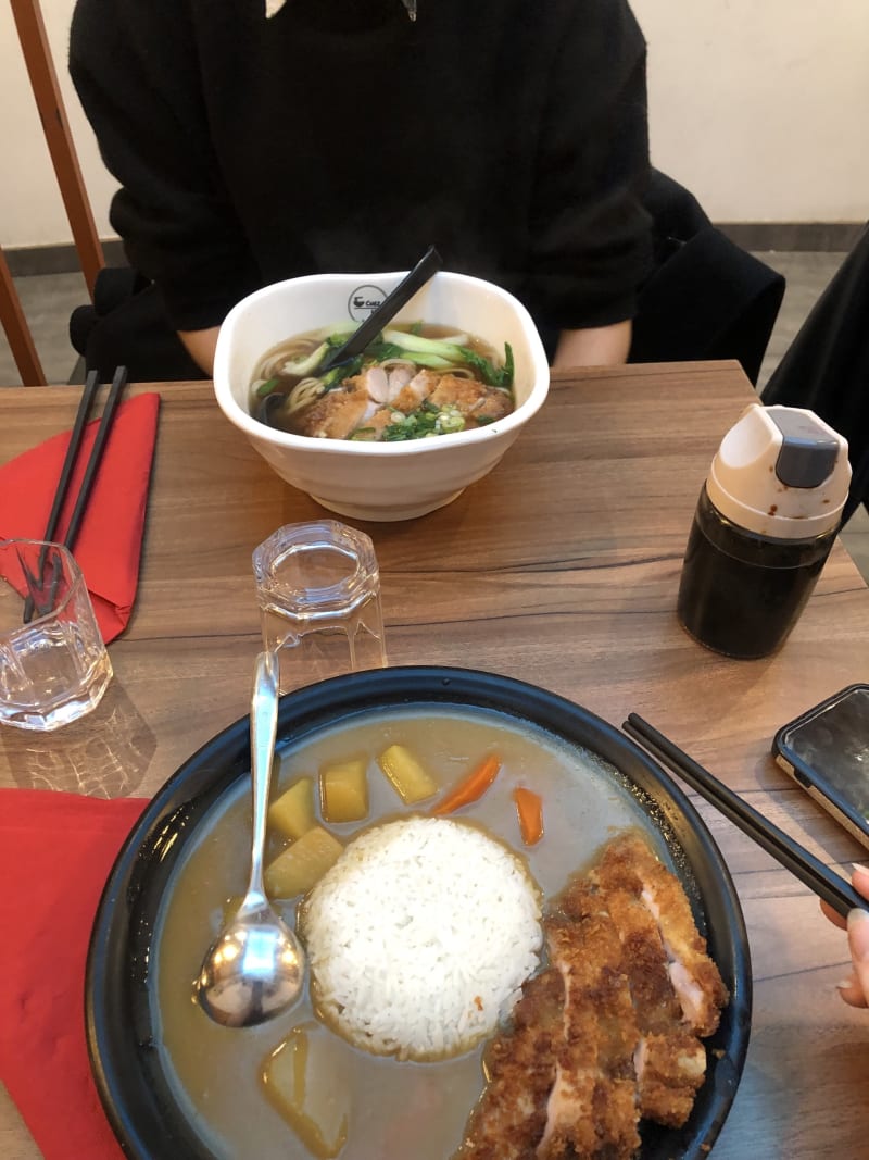 Chez Haki, Paris