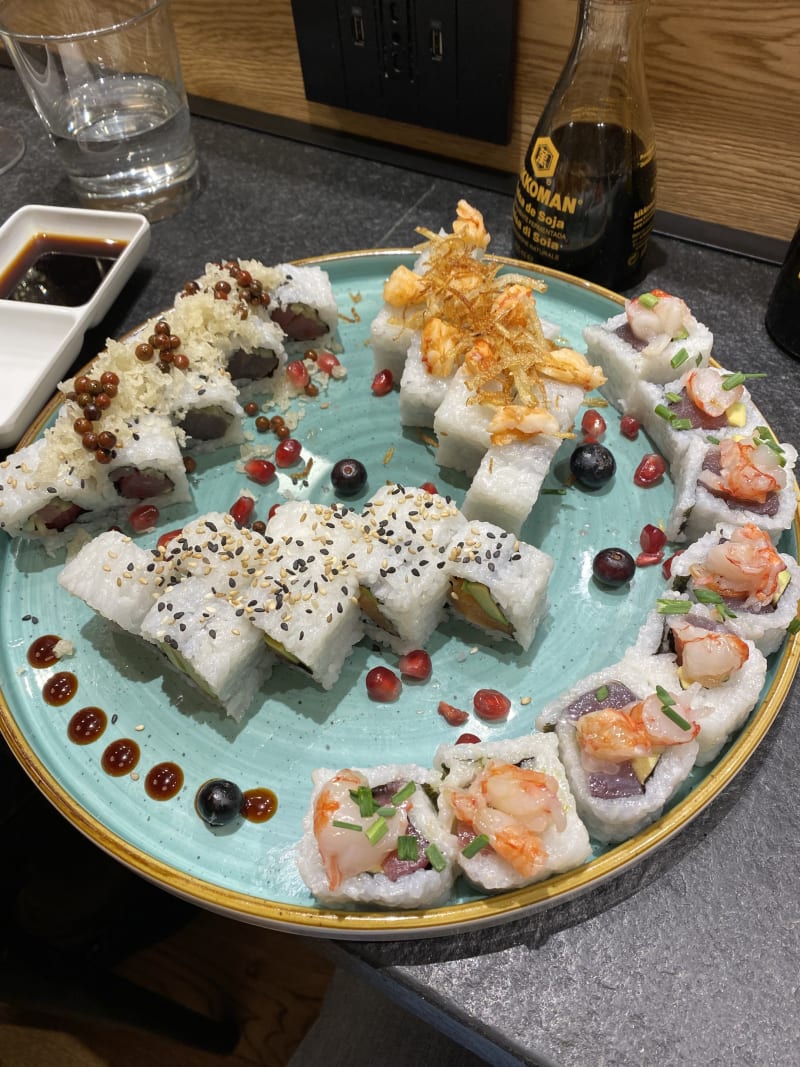 Mix di Roll - Lounge Sushi - 100% Italiano, Rome