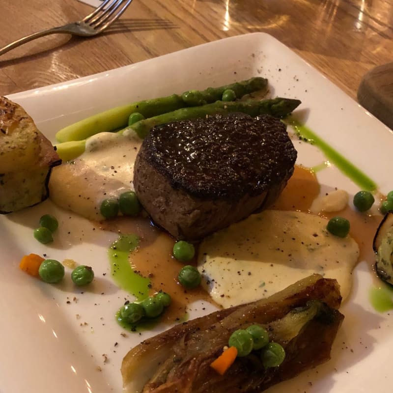 Medium-rare. Zacht en vol smaak!! - Gastrobar Houdt van Eten, Groningen