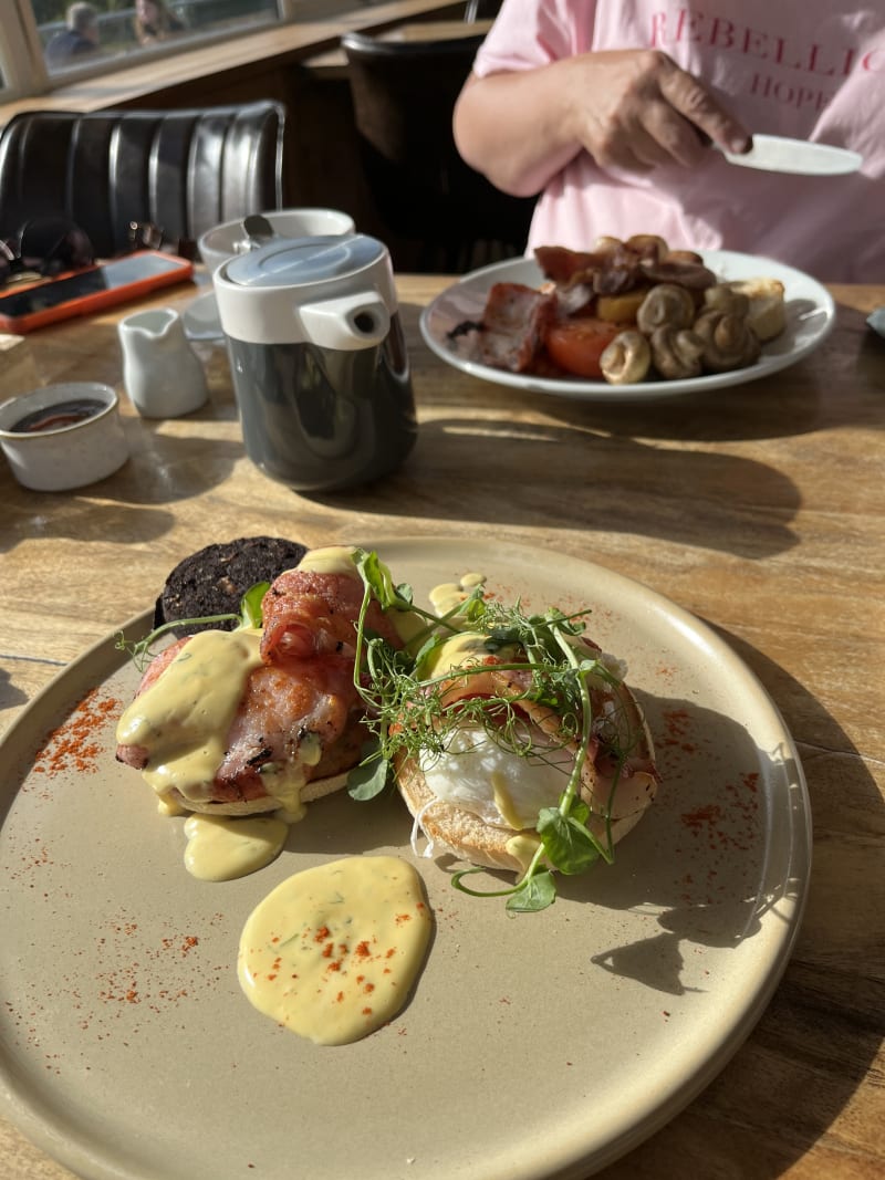 The Bucket & Spade in Teignmouth Restaurant Reviews, Menus, and