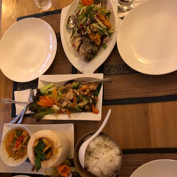 Iedereen heeft heerlijk gegeten, echt TOP! - Chok Dee Thai Restaurant, Amsterdam