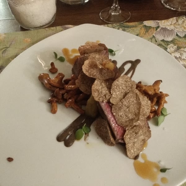 Carne funghetti e tartufo bianco - Osteria Da Donato