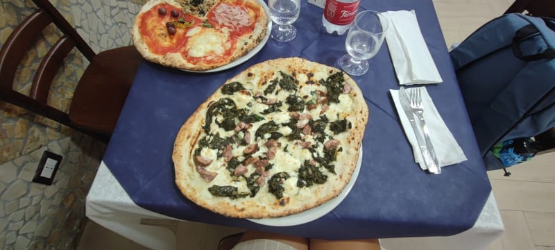 1000098294.jpg - Pizzeria Vesuviana, Naples