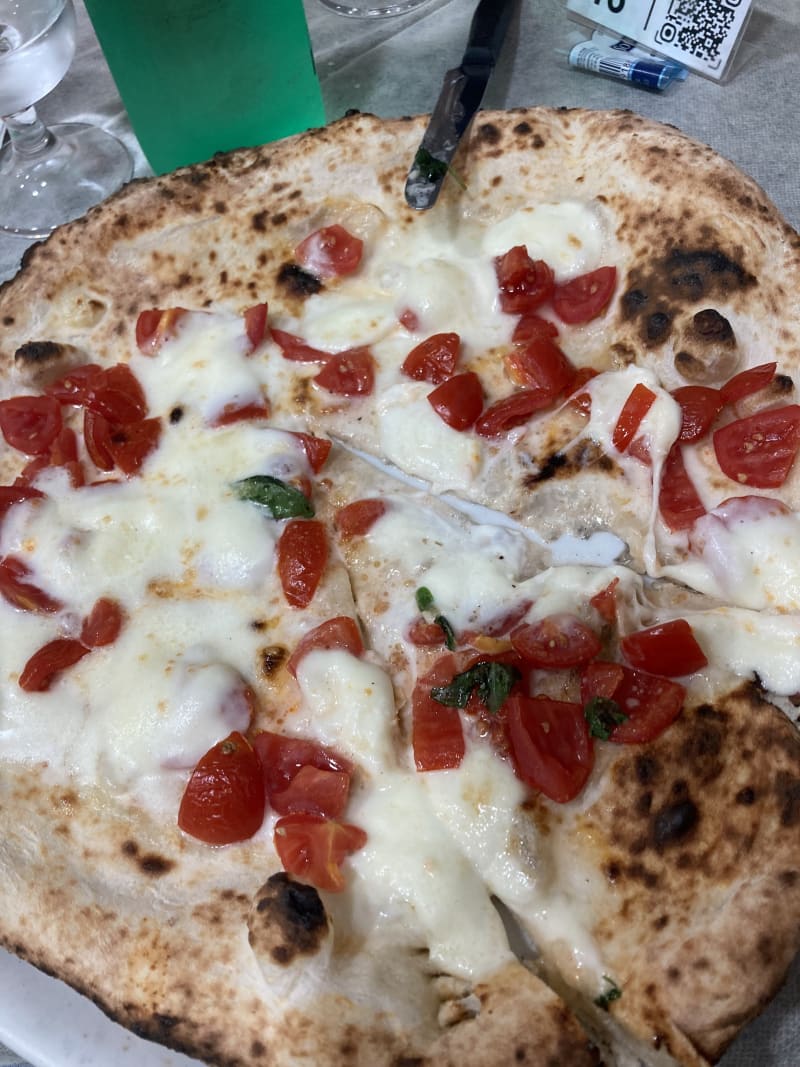 Pizzeria Vesuviana, Naples