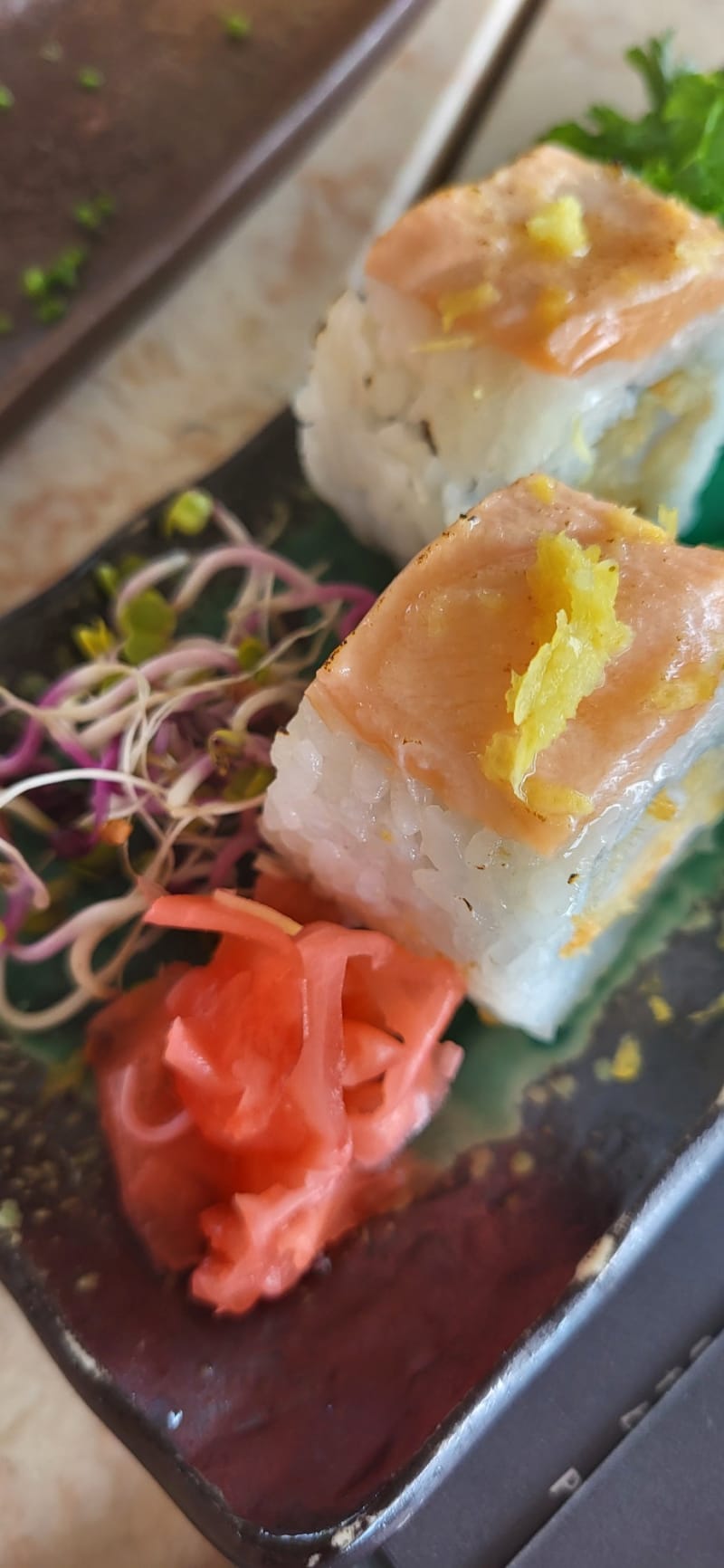 Maki Sushi, Parede