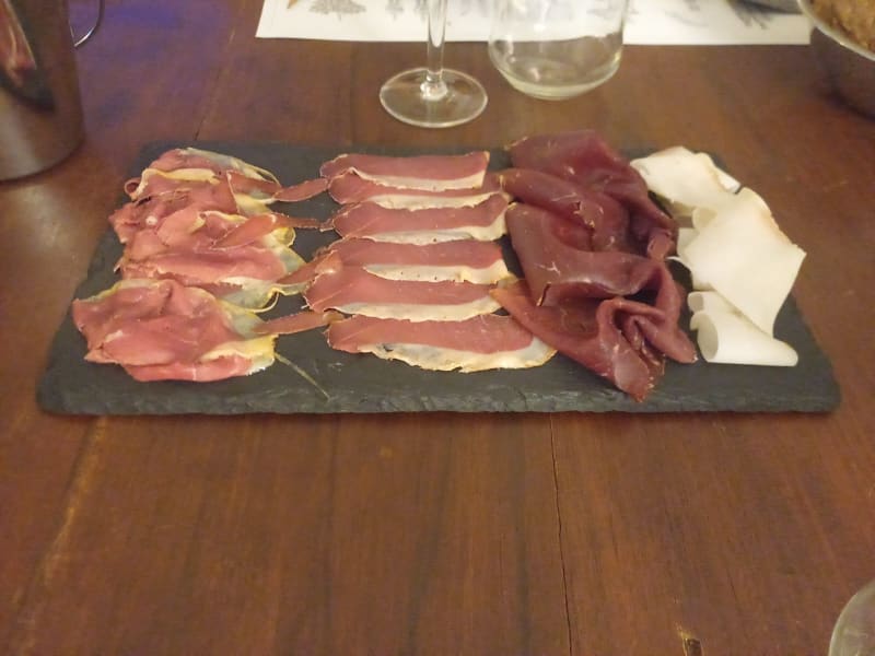 Settimo Arrangiarsi Carne Vino e......