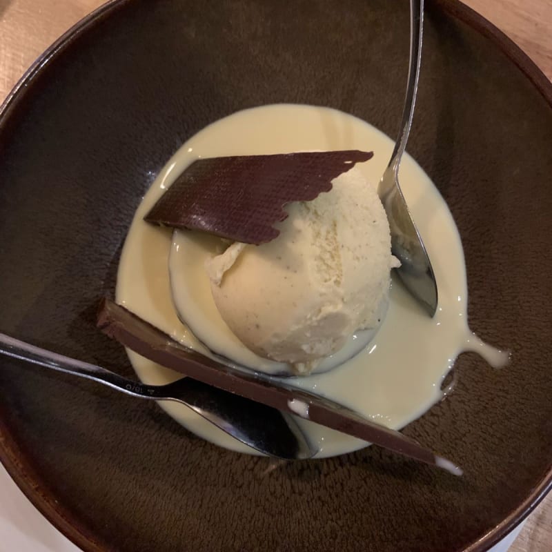 Moelleux au chocolat et sa boule vanille  - Léo Bistrot, Paris