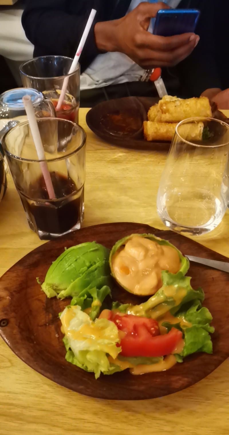 Avocat crevettes 6 euros - Mama Africa, Paris