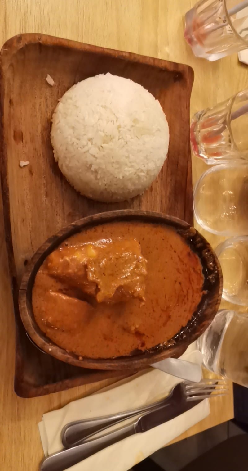 Mafé poulet fumé 18 euros  - Mama Africa, Paris