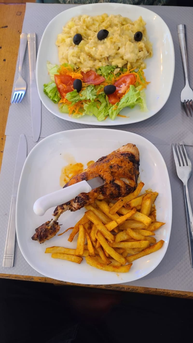 Chicken 4 Seasons, Colombes