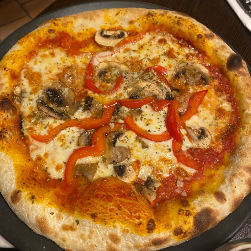 Pizza Regina - I Gusti D'Italia, Puteaux