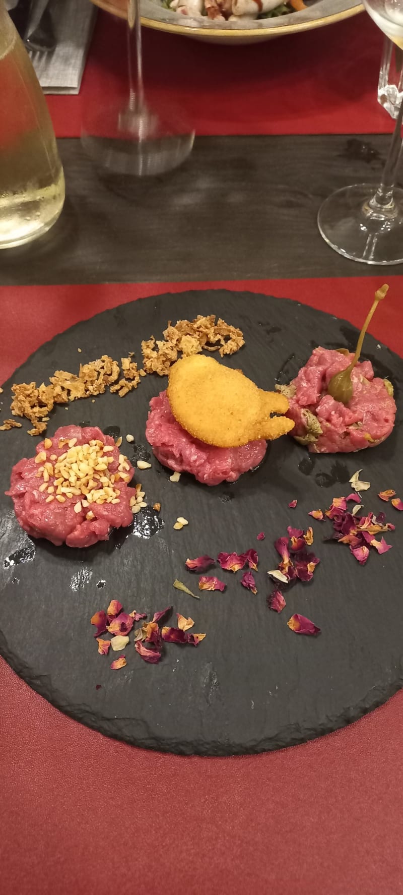 Battuta di carne di scottona con scaglie di grana  - Locanda Manin