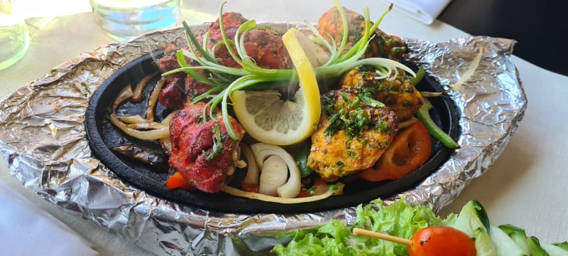 Peper tikka and Tandoori chicken - Indian Bay Dreams, The Hague