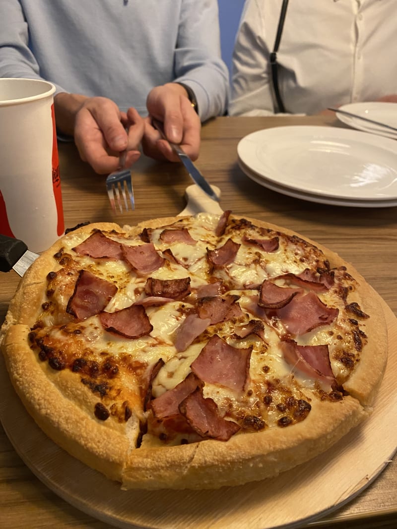 Pizza Hut Sundbyberg in Sundbyberg Restaurant Reviews, Menu and