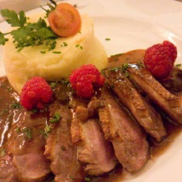 duck breast with raspberry sauce - La Frégate, Paris