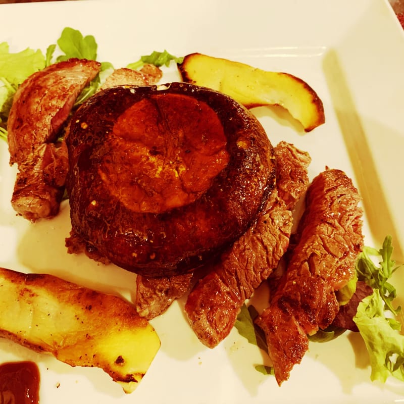 Tagliata di fassona con patate al burro e sale rosa  - Le Arcate, Varese