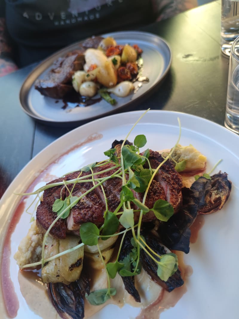 RÅ i Sundsvall - Restaurangens meny, öppettider, bokning, recensioner ...