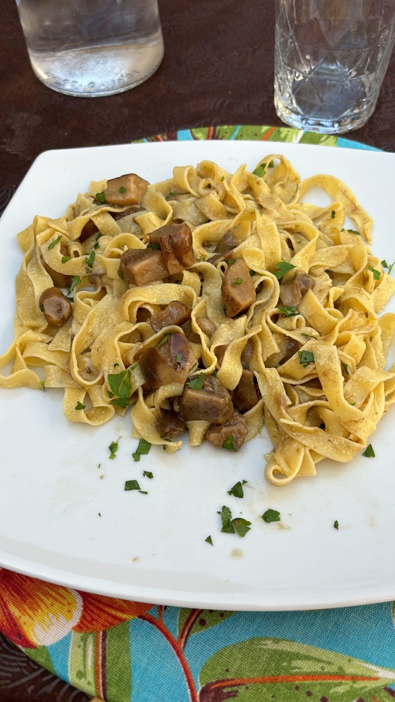 Fettuccine casare con porcini - Amici della Locanda