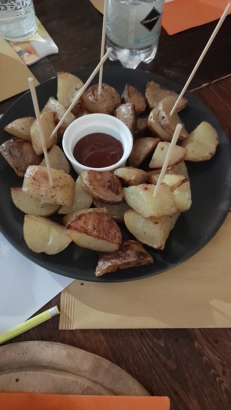 Patate al forno - PUB del Piccolo Birrificio Clandestino, Livorno