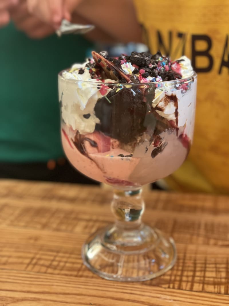 Chessington World of Adventure Resort Zafari Bar & Grill in