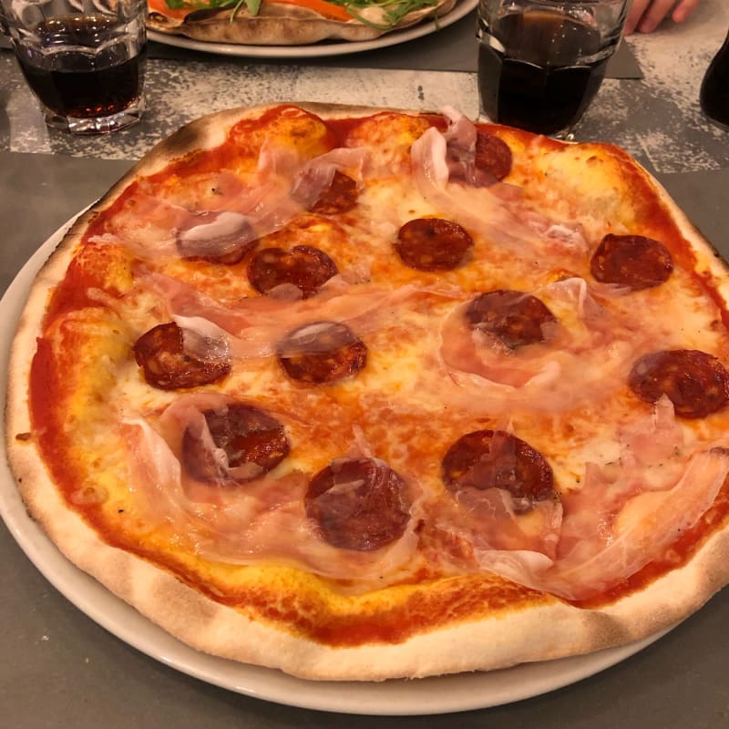 Pizza Diavola - Il Bacetto