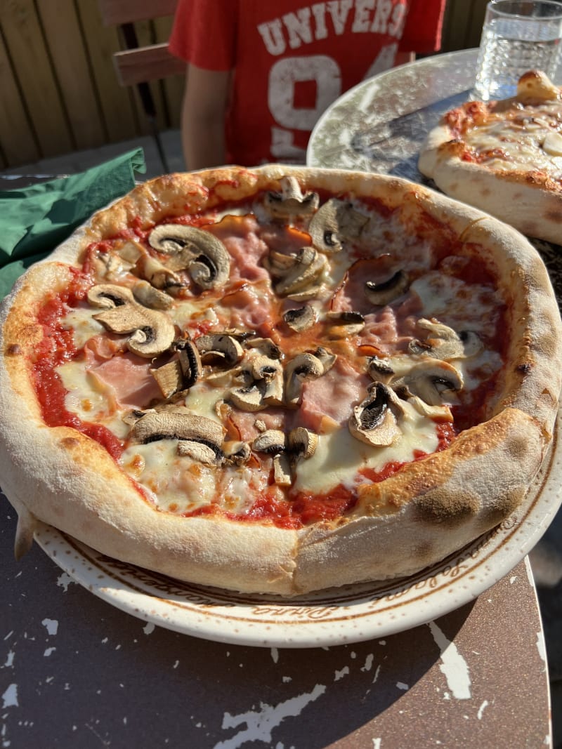 Capricciosa - Vår Pizza Barkarby