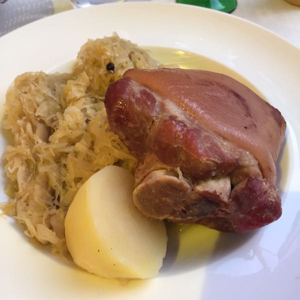 Jambonneau sur choucroute - Lohkäs, Strasbourg