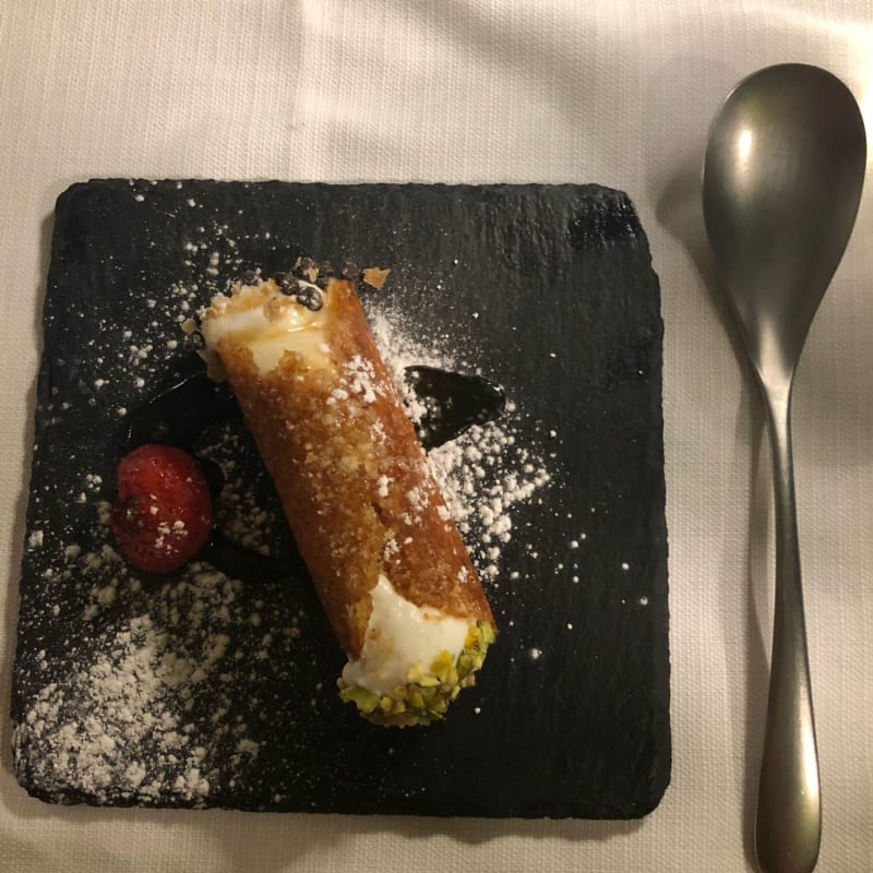 Crema di ricotta avvolta in scorze di arancia caramellata  - Bistrot du Monde, Taormina