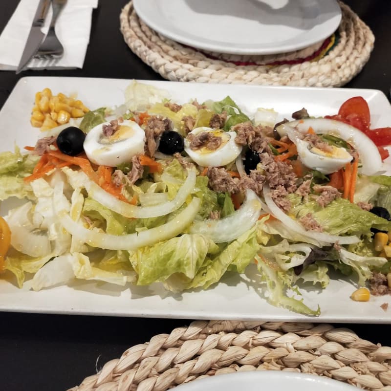 Ensalada enorme por 4,90e - Cocina Selecta, Móstoles