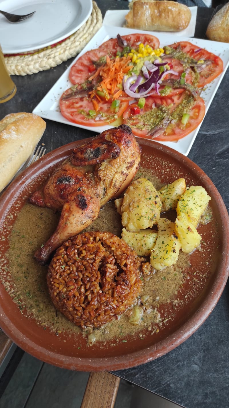 Pollo rico - Cocina Selecta, Móstoles