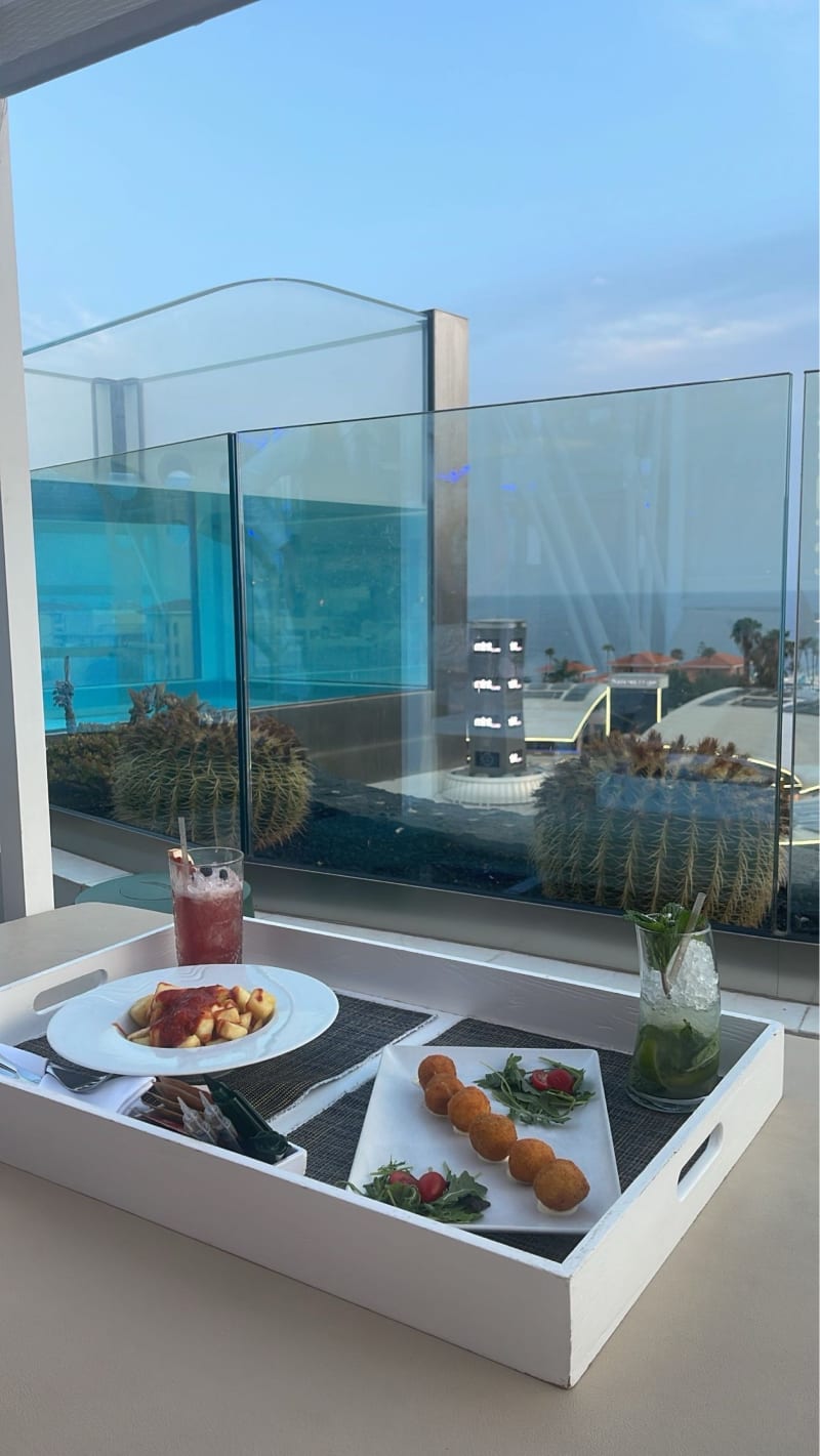 Rooftop Zambra SkyBar in Costa Adeje Menu, openingsuren, adres, foto