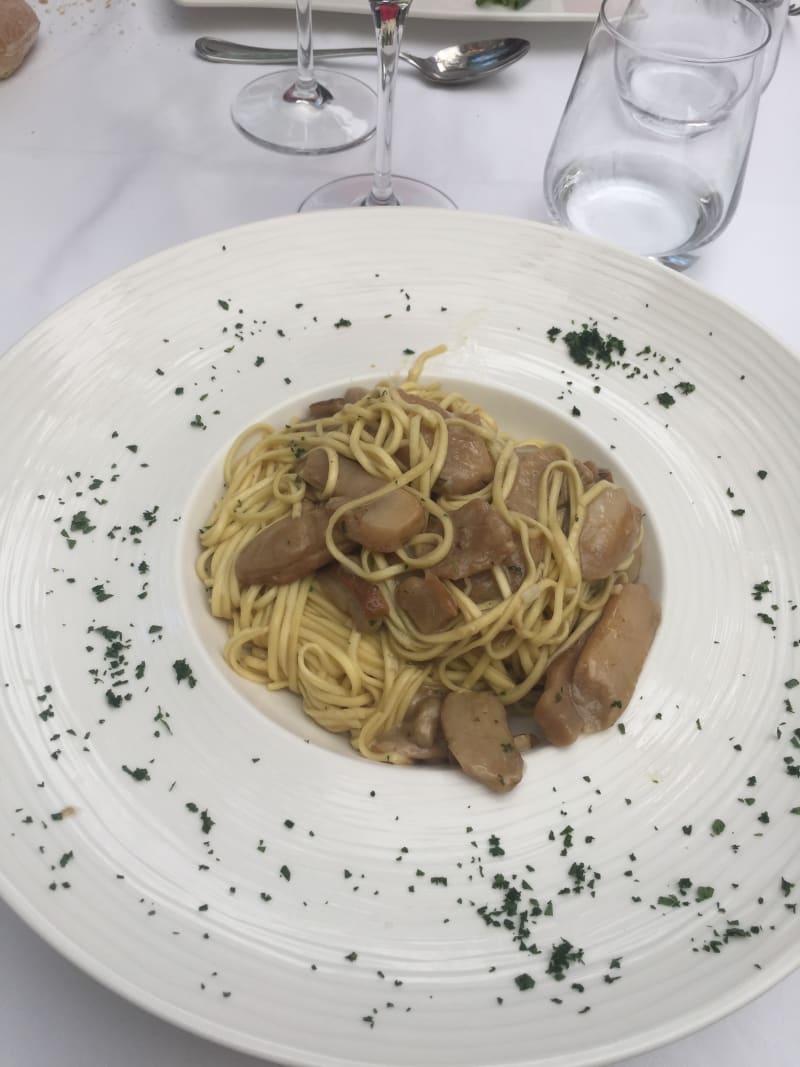 La nostra pasta fatta in casa con ragù bianco di coniglio - Cannon d'Oro