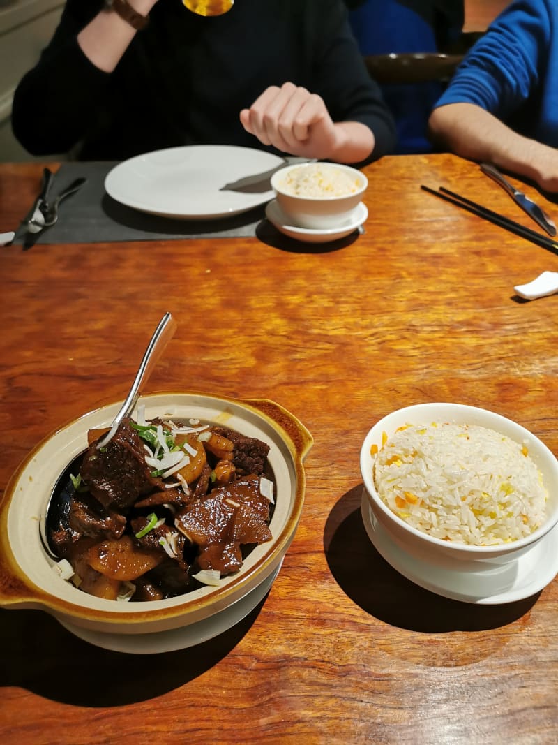 Marmite de bœuf avec riz cantonnais  - Dong Fang, Lausanne