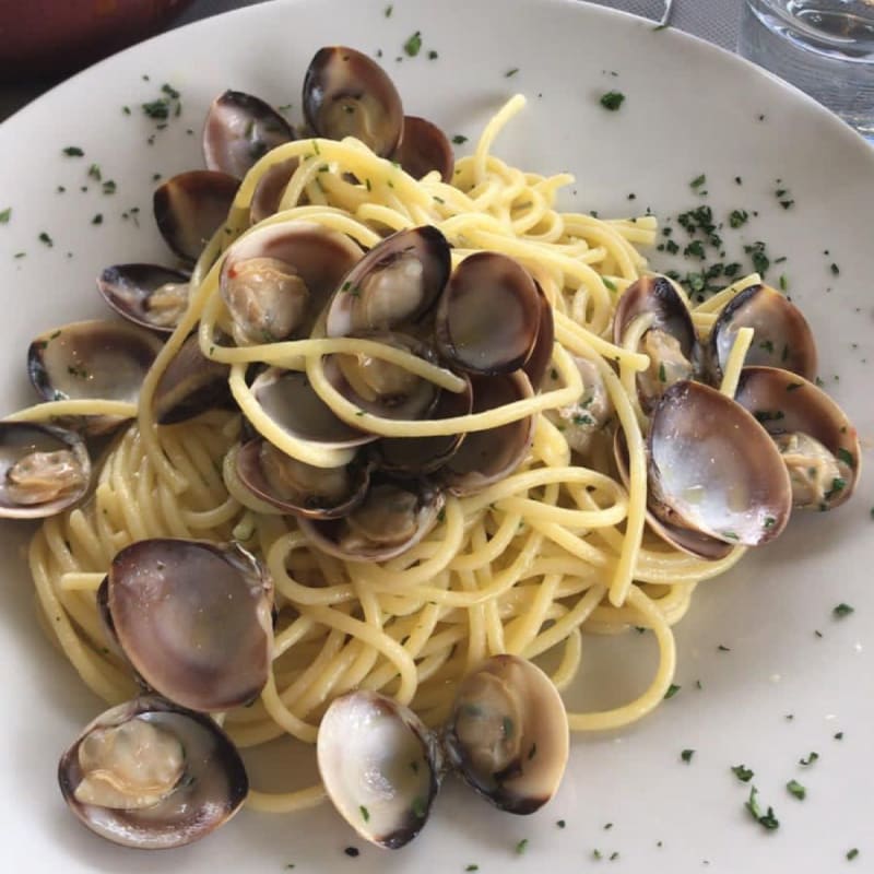 Spaghetti alle vongole - Tiresia Trattoria-Pizzeria- B&B