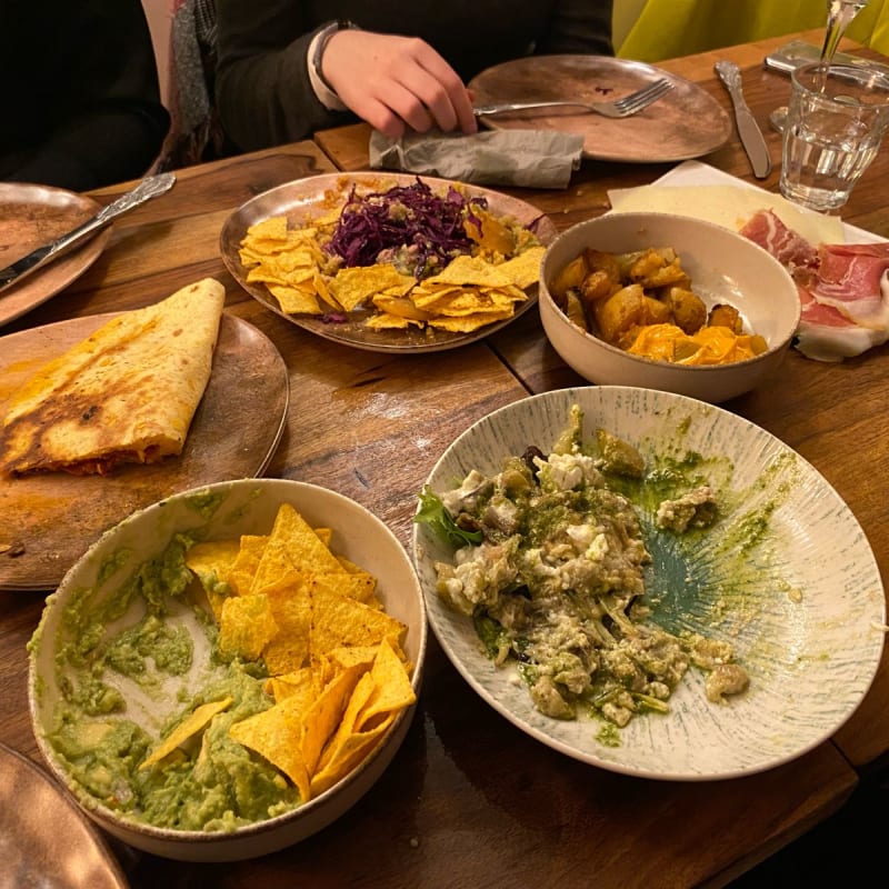 Ensemble composé - La Petite Bohème, Paris